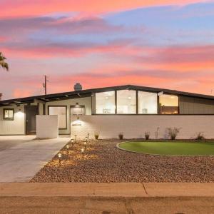 Mid-Century Modern Casita
