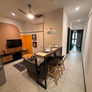 Downtown Retreat 2BR at Neu Suites, Kuala Lumpur