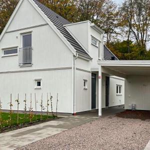 Stunning Home In Båstad With Wifi