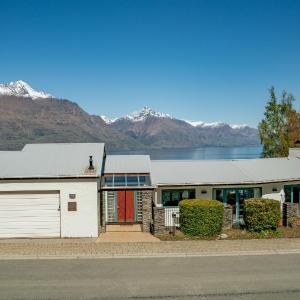 Deja Vu - Queenstown Holiday Home