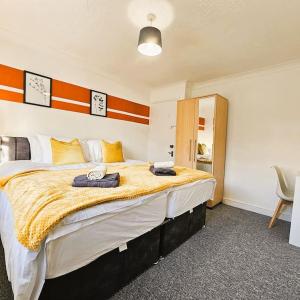 High Wycombe Contractor's delight - sleeps 12