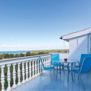 Nice Apartment In Stinjan With Kitchen