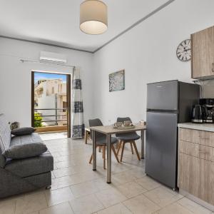 Seafront Apartment in Chania 7