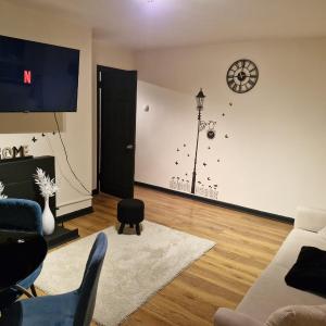 Elegant & Spacious 2-Bedroom Apartment in Wimbledon