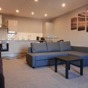 1 bed Apt close to Leeds Arena Sleeps up to 4 people F4