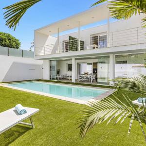 Villa Laire by Villa Plus