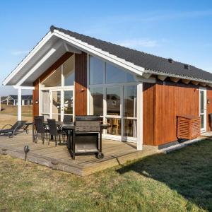 3 Bedroom Lovely Home In Tarm