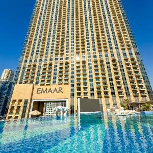 Luxury Apartments - Stunning Marina View - 5-Star Hotel Amenities
