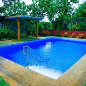 Ciudad Caliente by The Lavana