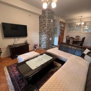 Two luxury bedroom apartment D&V