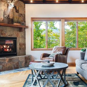 Strasse Ski Chalet Hot Tub Dog-Friendly Skiing