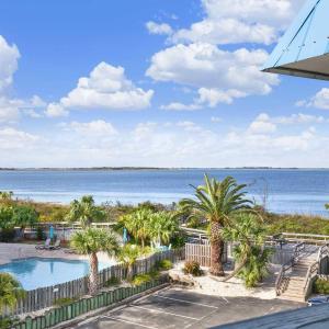 Savannah Beach & Racquet Club 303B