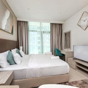 Modern Studio in Seven Palm