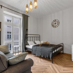 Chocimska Studio - Top Location, Tram&Shops nearby - by Rentujemy
