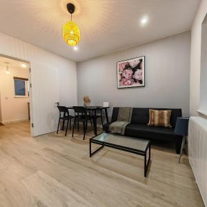2 Bedroom Cotswold Bungalow