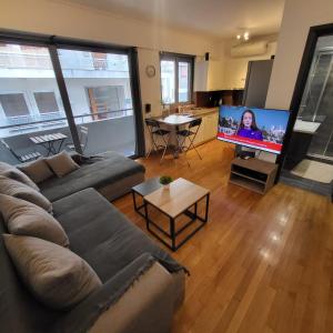 Lofos Modern Apartment