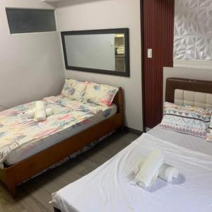 Ezekiel's Suites