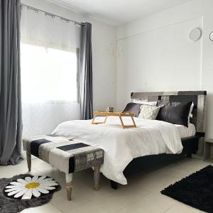 Living 1Bed -Spacious fully equipped - Lively Area