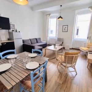 50sqm in Old Port 2 bedrooms apartment 6 max