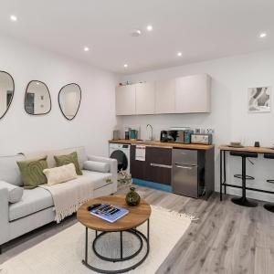 Tranquil Garden Studio in Neasden, London
