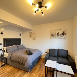 Beautiful Entire Flat In London