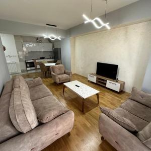 Dominos Apartments
