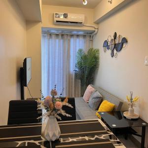 SMDC Coast Residences by Presto Real Estate Management near MOA, PICC, Star City and NAIA