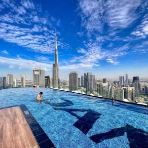 Paramount Hotel Residence Rooftop Infinity Pool