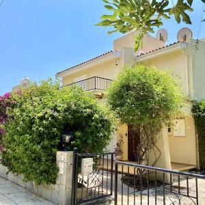 Midea's holiday villa