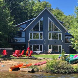Camp David Beautiful five bedrooms Private beach