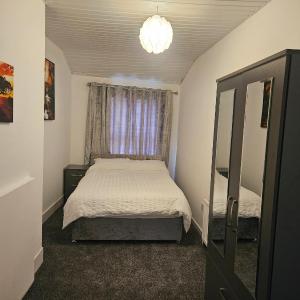 Liverpool Haven, Stylish and Spacious 3-Bedroom Apartment with City Access