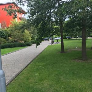 Central Dublin 2-Bed Apartment -Sleeps 5 & Parking