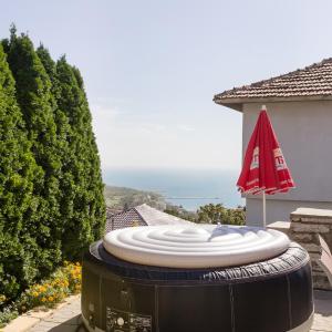 Balchik Sea View Escape 5BR Luxury with Hot Tub & Free Parking