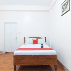 RedDoorz @ Goldland Spring Resort Urdaneta City