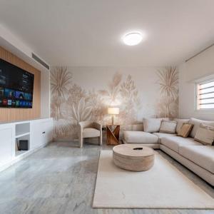 Exclusive Villa with Sea View Near Center