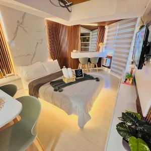 Premium & Spacious Studio with PS4, Karaoke & Netflix