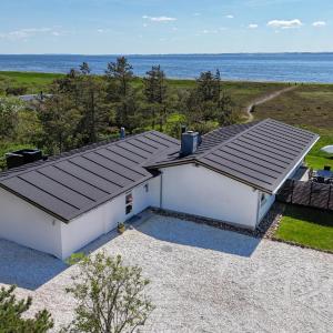 Lovely Home In Hurup Thy With Wifi