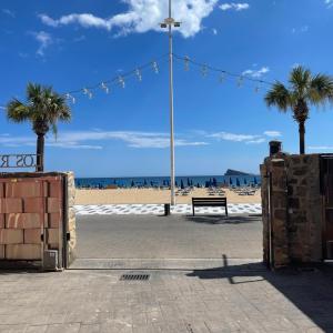 Between Sea and Party, Los Ranchos, Levante first line, terraced Apartment, self check-in, free parking