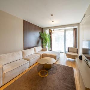 one bedroom flat with gym petek residence 103