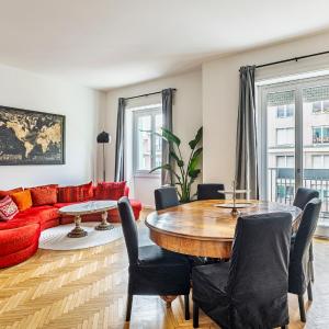 Luxury 4 bedrooms apartment in the center of Milan