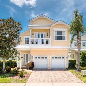 Beaming 5 Bdrm Home with Private Pool at Reunion