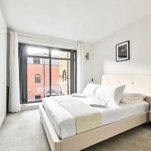 Delightful Tower Bridge Apartment Sleeps 6