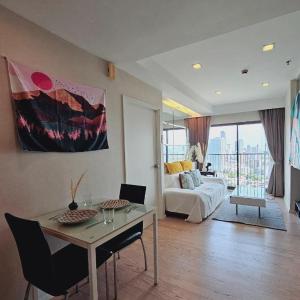 1BR at ThongLor BTS overlooking city with Workspace