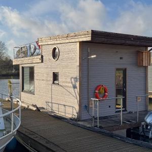 Dein Hausboot OFF für deine Auszeit in Hamburg