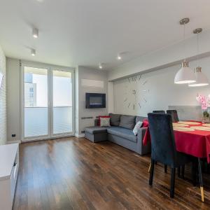 PANORAMA Downtown Apartment by PinPoint