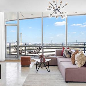 Silkhaus Vacation Homes Sky Gardens Chic Studio in DIFC Living