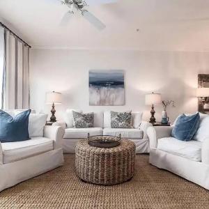 Miramar Beach - steps from private beach access!