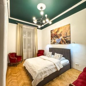 Opera Family Apartment