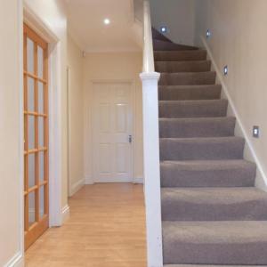Spacious 6 Bed house 10 Beds in Blackheath