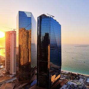 2BR High Floor Apartment in JBR with Sea & Ain View